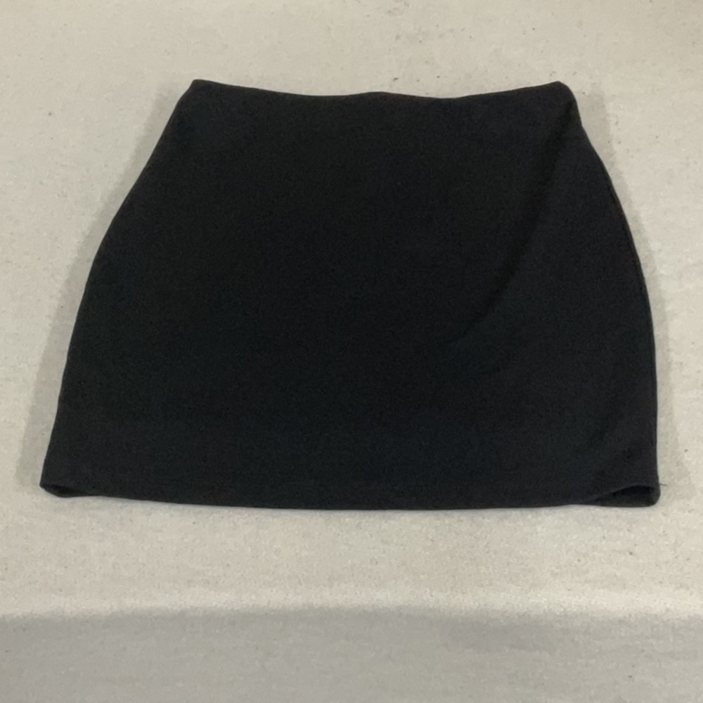 EUC woman’s lulu’s pencil skirt